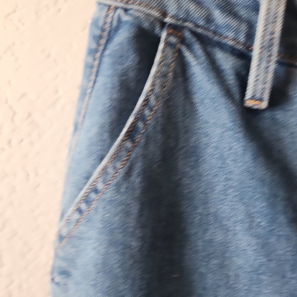 Old Navy Sky-Hi Straight Denim Jeans - Picture 4 of 7
